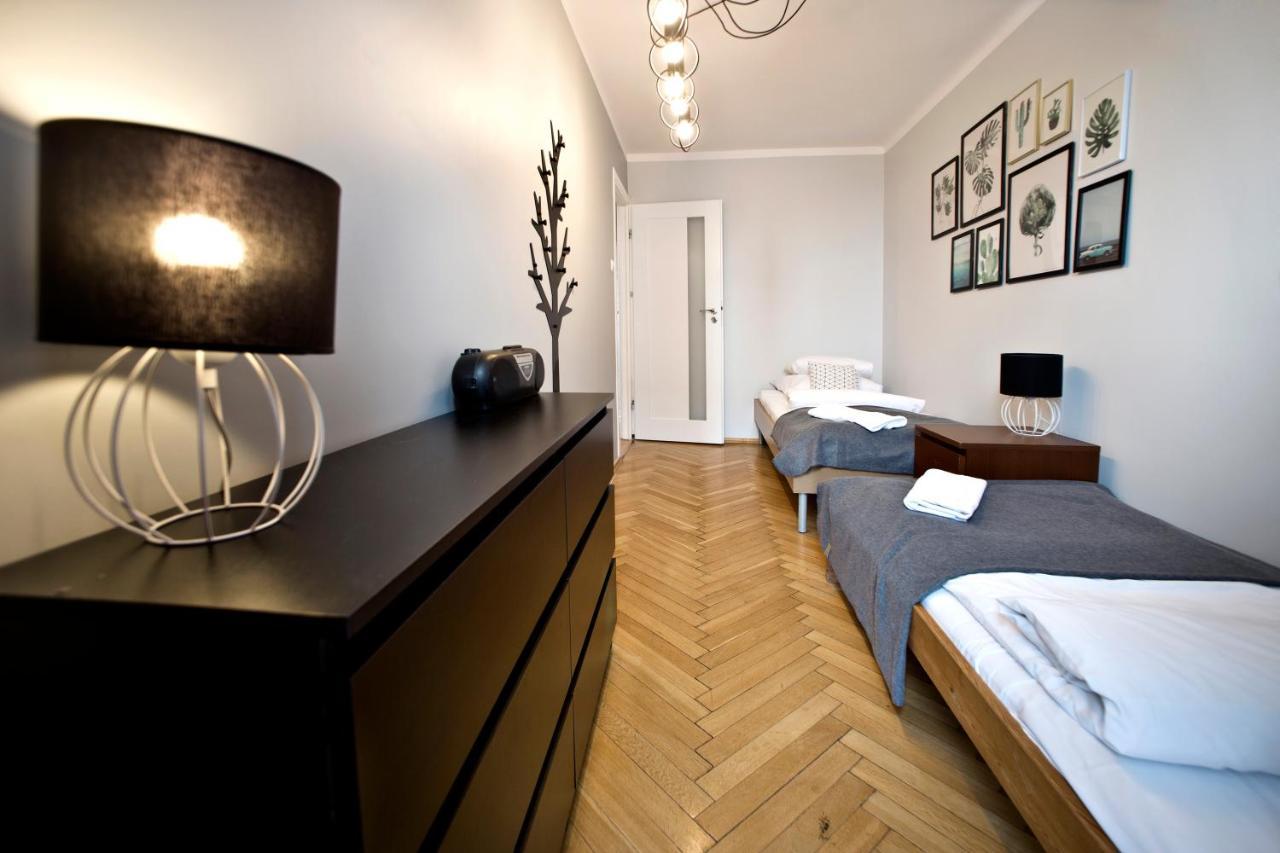 Hala Mirowska Apartments Warsaw Exterior photo