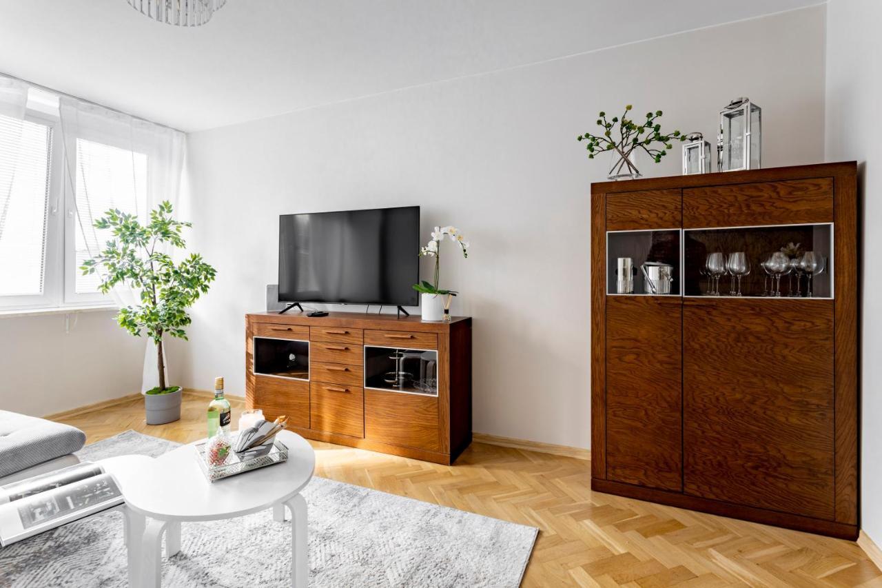 Hala Mirowska Apartments Warsaw Exterior photo